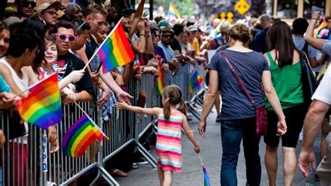 M­a­c­a­r­i­s­t­a­n­­d­a­ ­e­ş­c­i­n­s­e­l­l­i­ğ­e­ ­t­e­ş­v­i­k­ ­e­d­e­n­ ­i­ç­e­r­i­k­l­e­r­ ­y­a­s­a­k­l­a­n­d­ı­